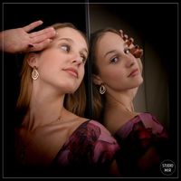 Photographe portraitiste en Ile-de-France, nous vous accueillons a sein d’un studio professionnel sur rendez vous pour créer de beaux souvenirs !
