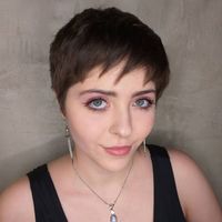 Why You Should Try The Retro Chop For Your Next Hair Makeover