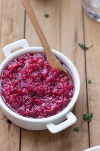 Cranberry sauce is a DElICIOUS Christmas condiment that goes oh so well with chicken, pork and turkey! If fresh cranberries are hard to find, then try this low FODMAP cranberry sauce made from dried cranberries. #glutenfree #dairyfree #lowFODMAP #cranberrysauce #condiments