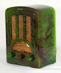 Emerson Bakelite Radio - 1940s