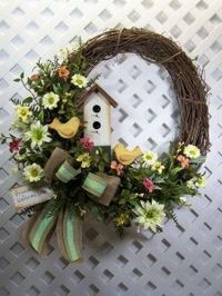 39+ DIY Spring Wreaths for the Front Door That You Can Make | Guide Patterns