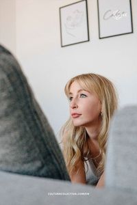 Give that old-fashioned v cut hair a rest and try these modern and trendy hairstyles.
