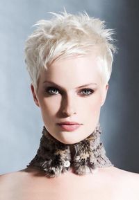 Short hair styles. She is giving us FACE! #shorthairstyle #pixiecut #blondhair