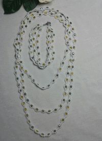 Mal etwas schlichtes, um die Sonne zu locken. Endloskette ca. 140 cm lang. Armband 3-reihig mit Karabiner- Verschuss