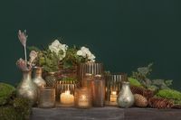 Die Zeit der grossen Hektik in der Weihnachtszeit lässt sich in herbstlichem Ambiente besonders geniessen. Überrasche deine Kunden mit einem inszenierten Spaziergang durch die Natur. Die goldene Herbstsonne gibt warme Impulse und belebt das Waldgrün.