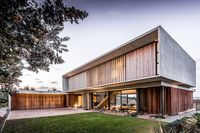 Gallery of The Forest House / Bloc Architects + Kevin Lloyd Architects - 1