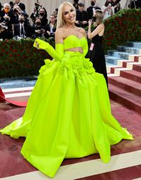 met gala 2022 gwen stefani - Google Search