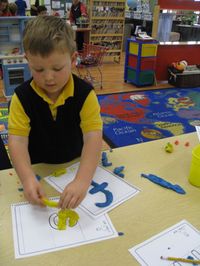 Using multi-sensory teaching methods (i.e for dyslexics)