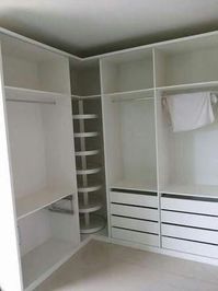 closet designs; wardrobe closet; closet organization ideas; bedroom organization ideas.