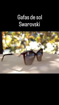  

Conoce nuestra maravillosa colección de gafas de sol Swarovski, una selección de piezas básicas para incorporar a tu fondo de armario. 
 • https://zaone.eu/product-category/accesorios/accesorios-gafas-de-sol/
 • El secreto del estilo más glamuroso, una pieza que atrapa la luz con adornos de cristal increíblemente deslumbrantes

