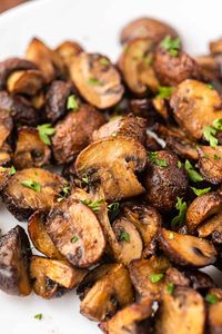 Easy juicy air fryer mushrooms. Oh my goodness these are the best, I wanted to eat the whole batch! So easy and the texture is incredible!