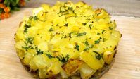 TORTA DI PATATE RIPIENA DI CARNE MACINATA CON PEPERONI - RICETTA FACILE E DELIZIOSA - "Ciao a tutti! Oggi vi presento una ricetta davvero deliziosa e facilissima da preparare! Torta di patate ripiena di carne macinata con peperoni è un piatto unico, perfetto per pranzo o cena. Bastano pochi semplici ingredienti per preparare questa delizia! La vostra famiglia adorerà questa sfiziosa torta di patate con carne macinata! Chiunque la può fare! Ricetta facile, saziante e molto gustosa. Vi...