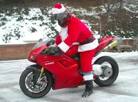 Merry Christmas Riders!! 🎄🎅🎁 Santa finally traded in the reindeer 🚲💨💨 #sportbikemods #merrychristmas #christmas #bikelife #ducati #1098 #santa #santaclaus #picoftheday #motorcycle #sportbike #winter