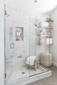 Looking for a glass shower enclosure? I'm sharing all of the different add-on options (including which you need & which you probably don't) plus costs! #bathroominspo #bathroomdesign #bathroomideas