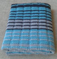 Free Knitting Pattern for Car Seat Baby Blanket - A easy blanket designed by maanel to fit a Maxi Cosi car seat. It can easily be customized to other sizes. Pictured project by Kottenlottis who added colorful stripes but you can knit it in a solid yarn.