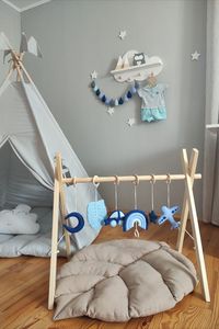 Baby Play Gym Toys, Macrame decor, moon and star gym toys is a decoration for activity play gym, pram, room, stroller wall or bed, also as a gift for baby birthday, shower, Christmas and Easter. A set of toys for children's gymnastics helps to develop eye coordination and hand motor skills. Felt toys are very pleasant to touch, ensure baby play with safe and fun.