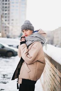 Верхняя одежда ручной работы. Утепленный бомбер Бежевый. LAVA. Ярмарка Мастеров. Пуховик, пуховик с капбшоном, зимняя куртка, вискоза