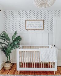 Beautiful gender neutral nursery inspiration with Delicate Herringbone removable wallpaper by Livette’s Wallpaper. #nursery #genderneutral #organicbaby #babynursery #babyroom