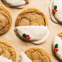 Soft Gingerbread Cookies with Maple Glaze Recipe - Pinch of Yum