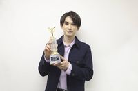 町田啓太はInstagramを利用しています:「TV LIFE 第30回 年間ドラマ大賞 作品賞 助演男優賞を受賞致しました! 皆様、本当にありがとうございます。 #チェリまほ #cherrymagic」