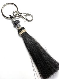 #horsehairtassel #tasselkeychain #keychain #horselovergift #equestriangifts #equinegifts #cowgirlgifts #cowgirlkeychain #equestriankeychain