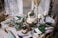 Den Artikel zum Bild findet ihr auf www.weddicted-feelings.de Hochzeitsblog, Hochzeit, wedding, styled shoot, weddinginspiration, Inspiration, Hochzeitsinspiration, boho, bohowedding
