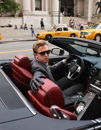 Dan Stevens suit - Google-søk