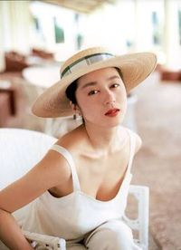 Aoyama Chikako (青山知可子) 1966-, Japanese Actress