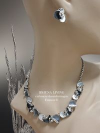 Fijne en chique sieradenset dames Ketting en oorbellen grijs-zilver