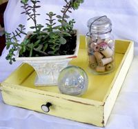 Old drawer as a tray