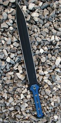 Busse's take on a modernized tactical gladius. Usually not a busse fanboy, but this is a nice multi-use tool.