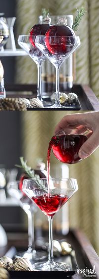 Very Merry Ornamentini - a holiday cocktail martin recipe made in a Christmas ornament! via inspiredbycharm.com