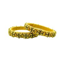 Yaalz Trendy Rich Eye Kundan Stone Work Pair Bangles In Multiple Colors