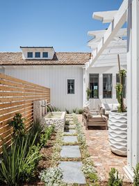 Never Underestimate The Power Of Comfort. Inside A Modern AZ Farmhouse With Beachy Accents. | Luxe Interiors Design