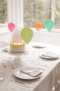 Mini balloon place cards- so cute!