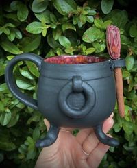 (1) H🌻lly on Twitter: "Matte black cauldron mug🖤 https://t.co/txtyyxXy4o" / Twitter