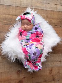 Watercolor Emilia Floral Swaddle blanket - 36" x 36" – Gigi and Max #goinghomeoutfit #newbaby #babyshower #babygirl #showergift #nurseryideas #cominghomeoutfit #hospitalpictures #newbornphotography