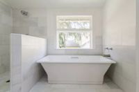 This Square bathtub has my heart! white marble bathroom #bathroom #homebuild #inspiration #homedecor #bathroomdesign #customhome