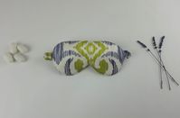 Benefit of using silk sleep eye mask • Help fight signs of aging • Increase the benefits of skin care while you sleep • Block the light for an uninterrupted beauty sleep • Help regulate body temperature These super soft silk masks are made for you in Turkey. Our products are 100% silk. It is your biggest helper in your sleep. The adjustable elastic belt is comfortable enough to accommodate most head size. Standart size Mulberry Silk 100% It produced in Turkey. A soft touch to your body ♥