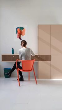 Creation d'un bureau dressing à partir de caissons Metod Ikea. Couleur Moka. Signé Plum Creation of a hybrid desk and wardrobe made from Ikea Metod cabinets. Personalised fronts in Moka by Plum.
