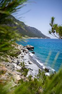 Randonée du littoral entre Agia Roumeli et Loutro en Crète sur la cote sud de la Crète en empruntant le sentier européen E4