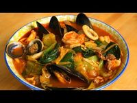 How to make Jjamppong (or jampong, jjampong, jjambbong, champong (Japanese)), Spicy mixed-up seafood noodle soup by Maangchi.