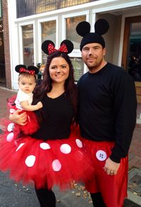 DIY Minnie and Mickey Family Costume #diy #mickey #minnie #family #tulle #tutu #halloween #costume #handmade
