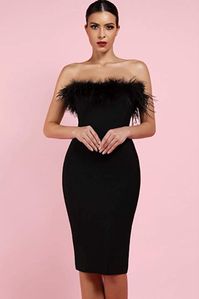 This dress truly looks good on everone! It's a simple, yet fun way to step into any party for the holiday season. NYE Dress, Christmas Party Dress and everything in between!