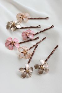 DIY Nail Polish Crafts - DIY Nail Polish Flowers - Easy and Cheap Craft Ideas for Girls, Teens, Tweens and Adults | Fun and Cool DIY Projects You Can Make With Fingernail Polish - Do It Yourself Wire Flowers, Glue Gun Craft Projects and Jewelry Made From nailpolish - Water Marble Tutorials and How To With Step by Step Instructions s