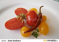 Rajčata v pikantním nálevu recept - TopRecepty.cz