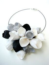 Eco friendly paper jewelry Choker Necklace with Gioielli di carta , riciclo creativo, eco design by Alessandra Fabre Repetto,