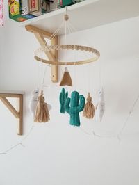 Llams cactus and tassels nursery mobile will add beautiful neutral and natural touch and fit to any little children crib, cot bed or kids playing area room perfectly! Alpaca scandinavian cacti style baby mobile is also amazing idea for a baby shower, expecting mom, mother, future son, daughter, sister, brother gift or any other birth, baptism, christening ceremony present.