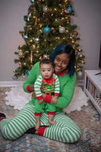What The Elf? An Effortless Family Christmas Photoshoot Idea