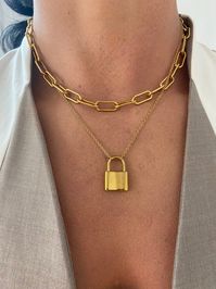 It is bold and will definitely stand you out from the crowd. #cutenecklace #cutejewelry #giftformum #giftforboyfriend #menjewelry
